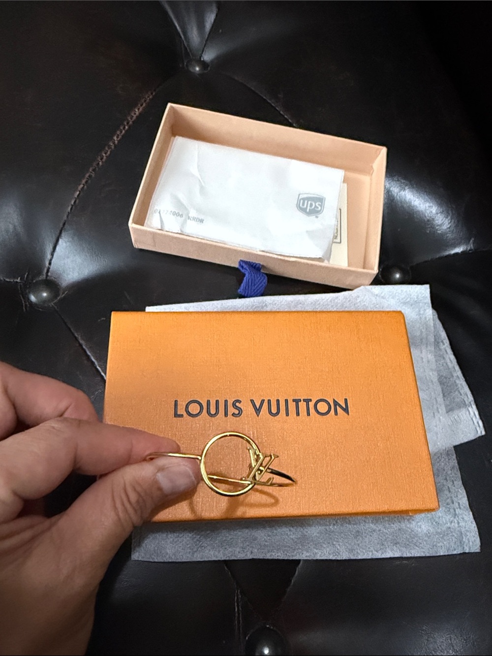 Louis Vuitton Gold Circle LV Initial Key Ring